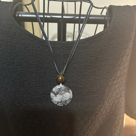 Round Black Coral Fossil Jade Pendant Necklace - Picture 11 of 11